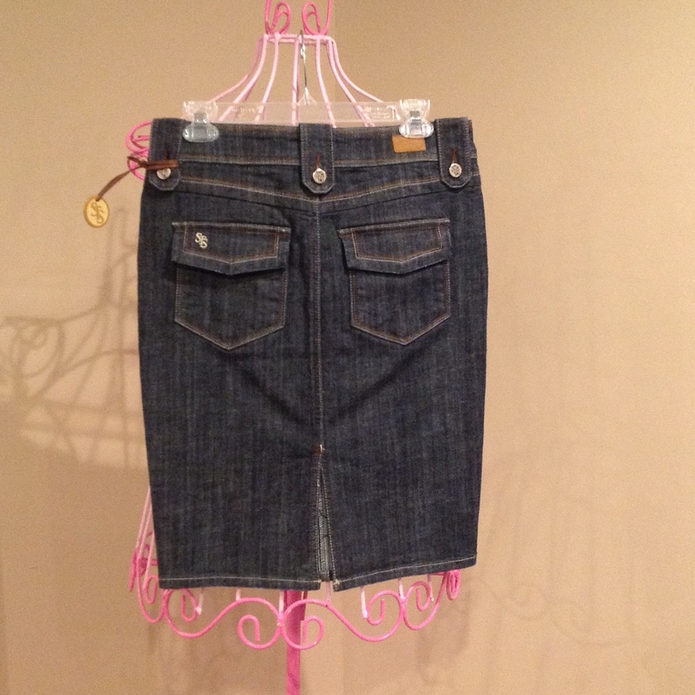 PENCIL STYLE JEAN SKIRT